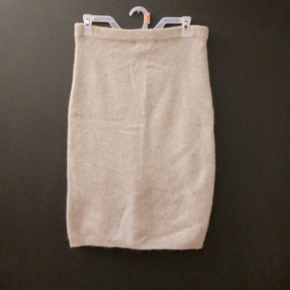 Diversity small tan women's pencil skirt - Picture 2 of 3